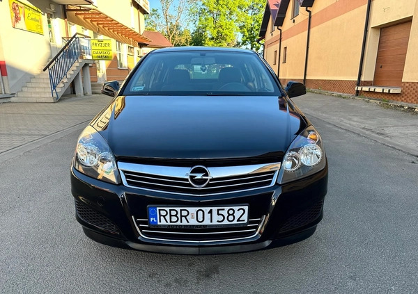 Opel Astra cena 16900 przebieg: 138000, rok produkcji 2010 z Brzozów małe 301